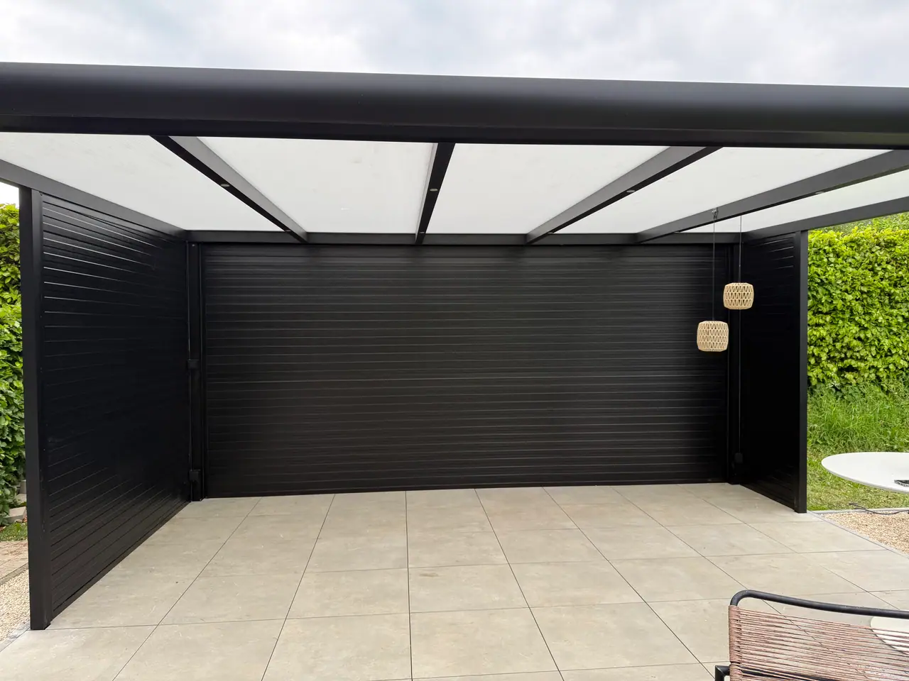 Overkapping met lamellenwand, foto 1