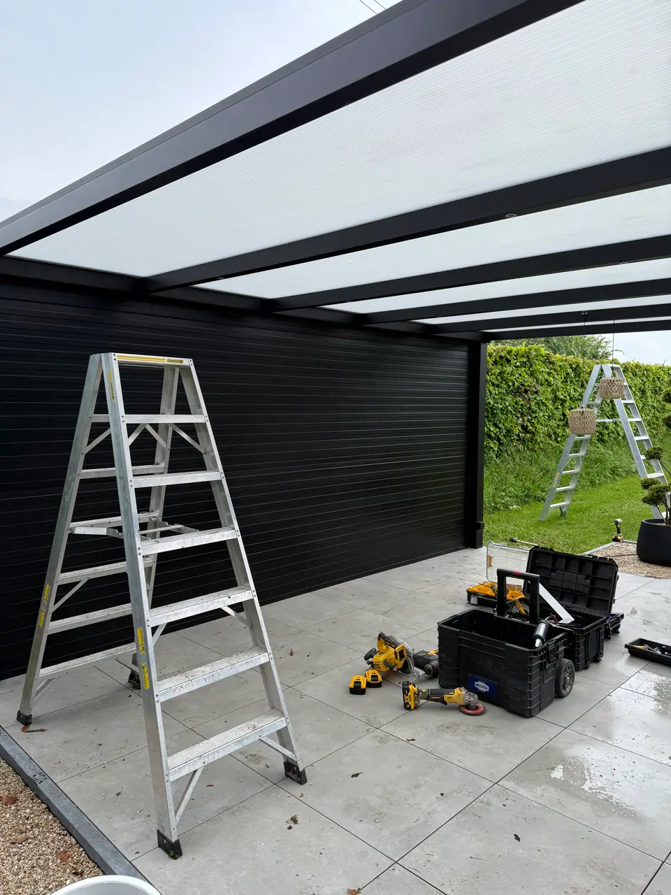 Overkapping met lamellenwand, foto 2